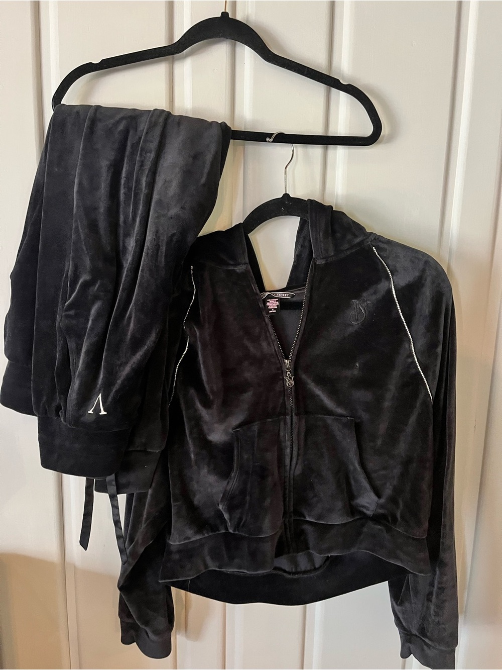 Victoria's Secret Black Velour Hooded Lounge Set - Picture 3 of 6